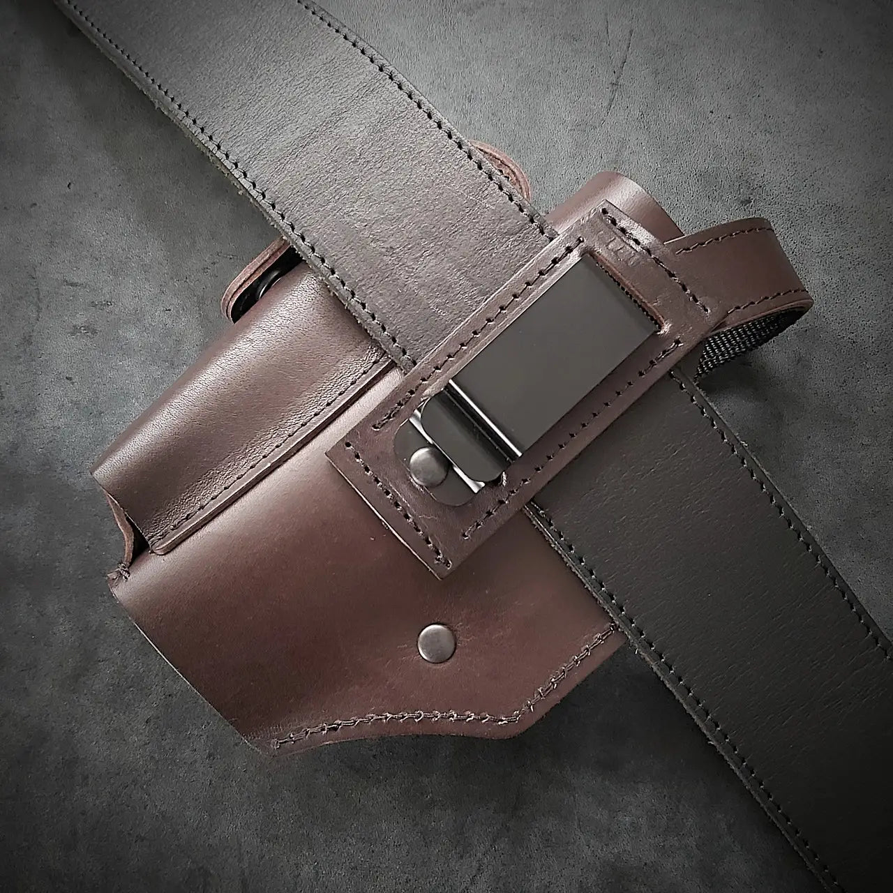 Belt Holster for Glock 17 – Genuine Leather, Brown
