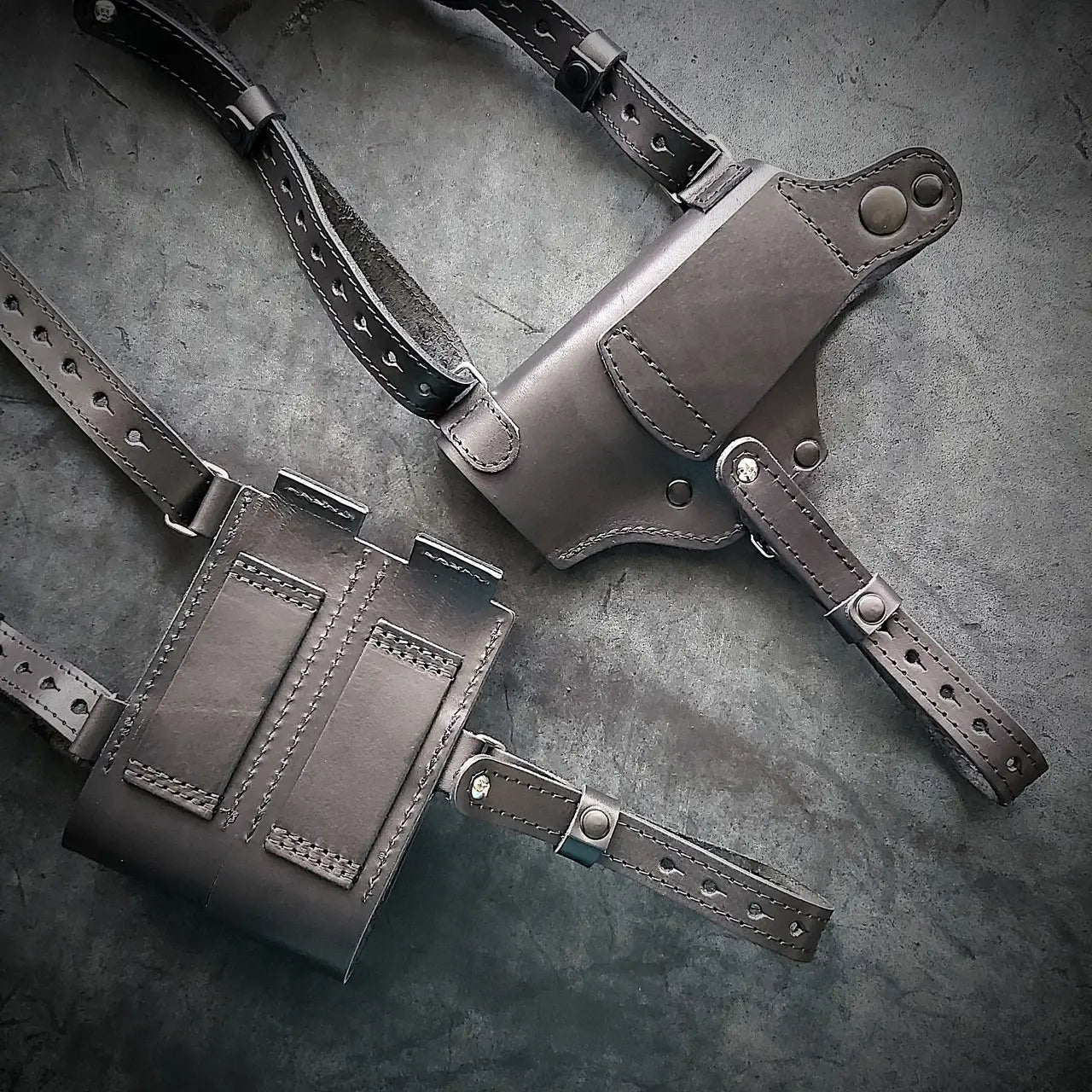 Dense Natural Leather Shoulder Holster for Glock 17 with Double Magazine Pouch — Personalized  Tactical Holster , Black