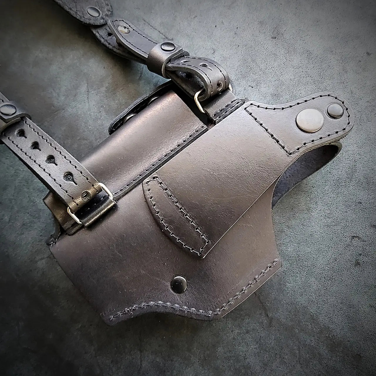 Leather Shoulder Holster for Glock 19  Black