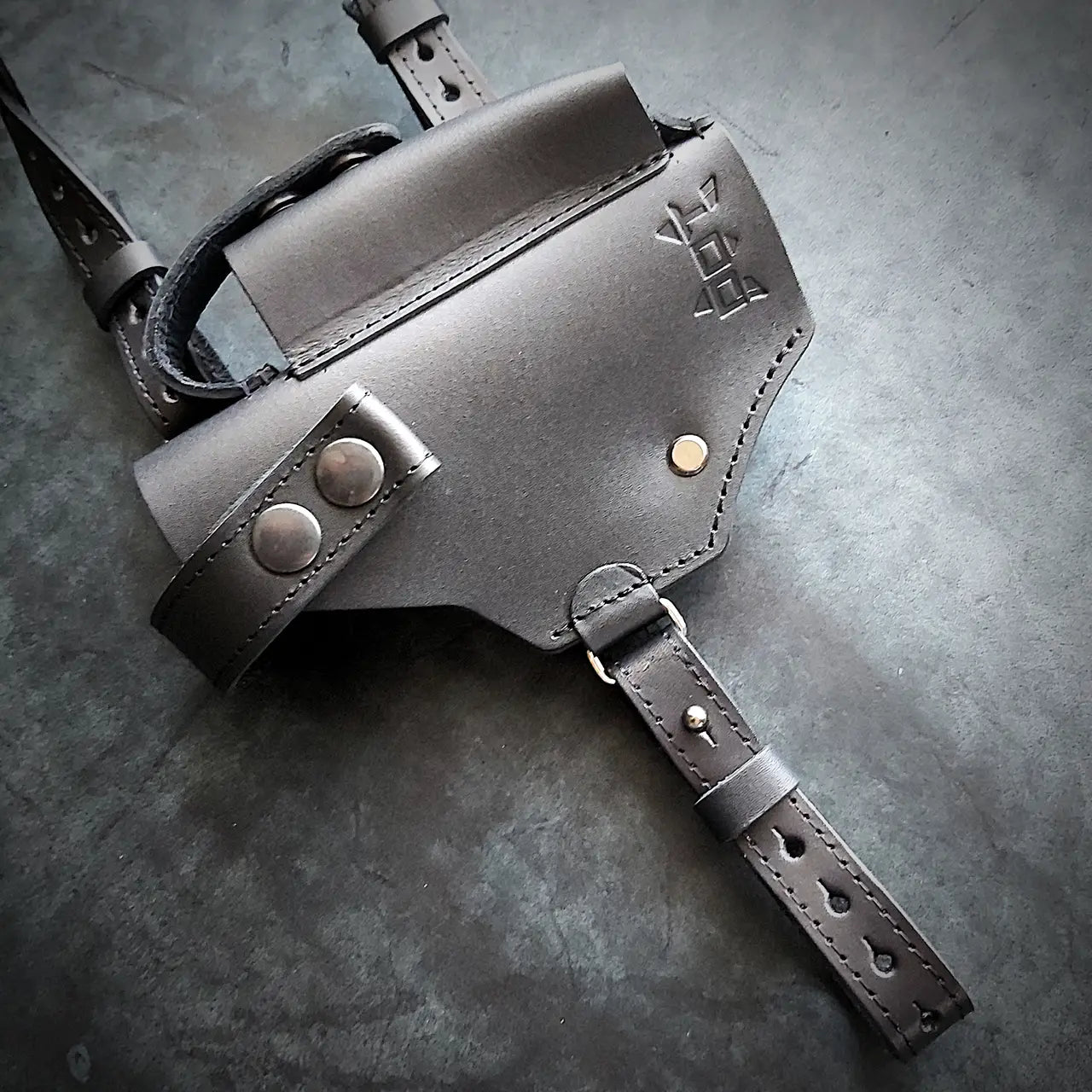 Leather Shoulder Holster for Glock 17  black